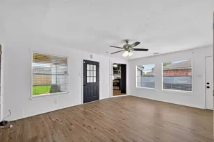9858 Sageaspen Ln, Houston, TX 77089 - Photo 3