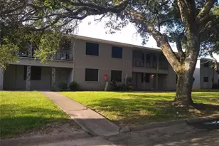 1867 Florida Dr, Seabrook, TX 77586 - Photo 1