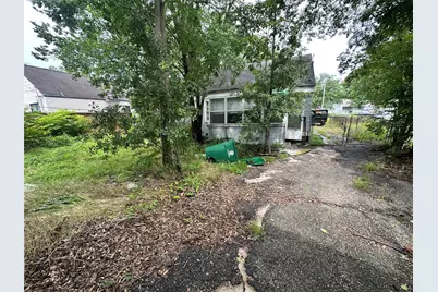 2015 Des Jardines Street, Houston, TX 77023 - Photo 31