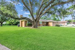 203 22nd Ave N, Texas City, TX 77590 - Photo 1
