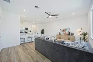 5926 Manning Oaks St, Houston, TX 77091 - Photo 7