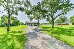 8203 County Rd 198, Alvin, TX 77511 - Photo 1
