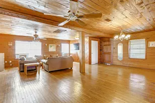 1712 Hwy 87, Crystal Beach, TX 77650 - Photo 5