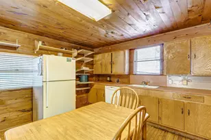 1712 Hwy 87, Crystal Beach, TX 77650 - Photo 15