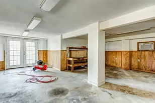 1712 Hwy 87, Crystal Beach, TX 77650 - Photo 25