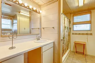 1712 Hwy 87, Crystal Beach, TX 77650 - Photo 23