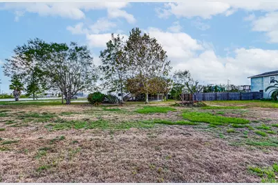 1712 Hwy 87, Crystal Beach, TX 77650 - Photo 45