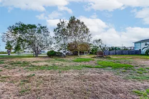 1712 Hwy 87, Crystal Beach, TX 77650 - Photo 45