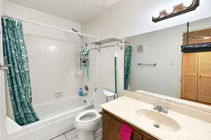 700 Thicket Ln, Houston, TX 77079 - Photo 29