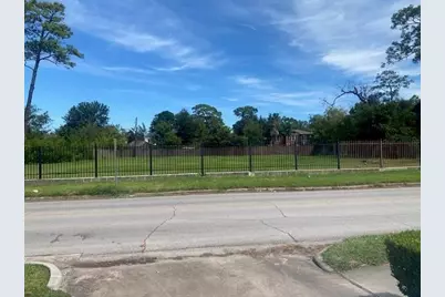 3221 N Macgregor Way, Houston, TX 77004 - Photo 1