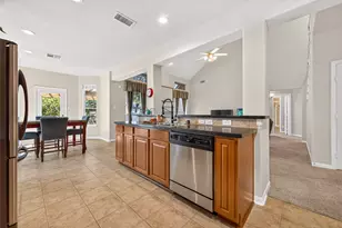 31 W Prairie Dawn Cir, Conroe, TX 77385 - Photo 13