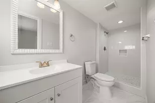 6619 Maybank Dr, Houston, TX 77055 - Photo 17