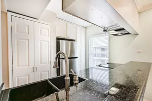 402 Post Office, Galveston, TX 77550 - Photo 17