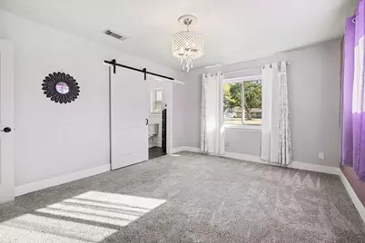 101 W Larkspur Drive, Hillcrest Village, TX 77511 - Photo 9