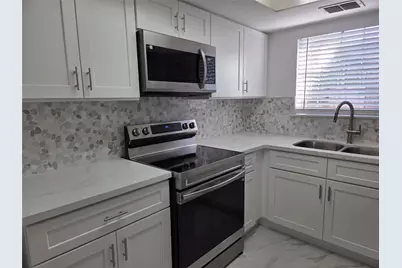 12177 Sharpview Drive, Houston, TX 77072 - Photo 7