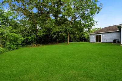 609 Washington Avenue, Anahuac, TX 77514 - Photo 41