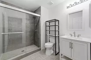 609 Washington Ave, Anahuac, TX 77514 - Photo 29