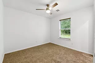 609 Washington Ave, Anahuac, TX 77514 - Photo 31
