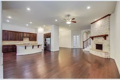 10202 S Goshawk Trail, Conroe, TX 77385 - Photo 5