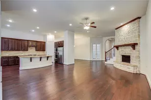 10202 S Goshawk Trl, Conroe, TX 77385 - Photo 5