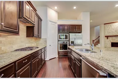 10202 S Goshawk Trail, Conroe, TX 77385 - Photo 15