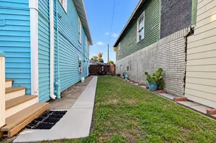 4417 Ave O 1/2, Galveston, TX 77550 - Photo 5