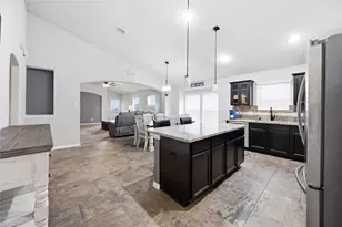 712 Rim Water Dr, Alvin, TX 77511 - Photo 9