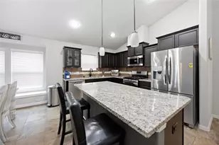712 Rim Water Dr, Alvin, TX 77511 - Photo 11