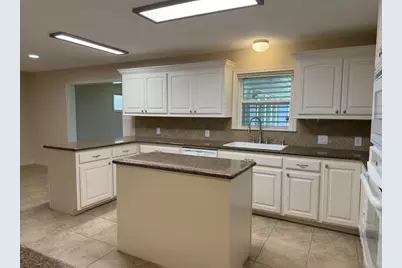 2402 Cypress Street, Galveston, TX 77551 - Photo 15
