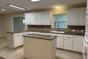 2402 Cypress St, Galveston, TX 77551 - Photo 15