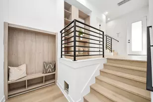 1601 W 25th St, Houston, TX 77008 - Photo 3
