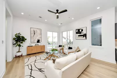 1601 W 25th Street, Houston, TX 77008 - Photo 9