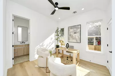 1601 W 25th Street, Houston, TX 77008 - Photo 5