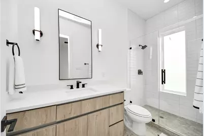 1601 W 25th Street, Houston, TX 77008 - Photo 7