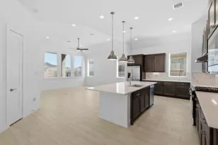 446 Hillview Nature Dr, New Caney, TX 77357 - Photo 5