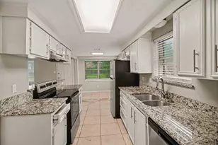 9707 Mackworth Dr, Stafford, TX 77477 - Photo 11
