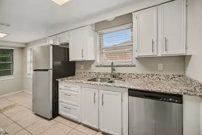 9707 Mackworth Drive, Stafford, TX 77477 - Photo 13