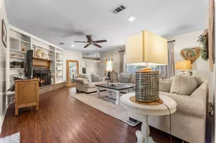 907 E Houston Ave, Crockett, TX 75835 - Photo 9