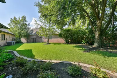 3522 Emerald Falls Court, Houston, TX 77059 - Photo 33