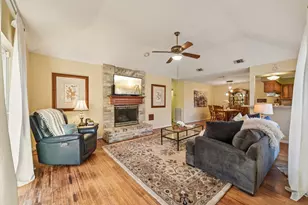 2918 Crest Park Dr, Houston, TX 77082 - Photo 9