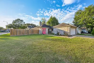 2918 Crest Park Dr, Houston, TX 77082 - Photo 3