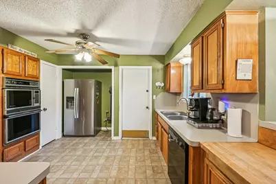 2918 Crest Park Drive, Houston, TX 77082 - Photo 17