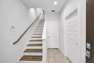 2719 Clinton Dr, Houston, TX 77020 - Photo 31
