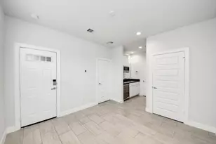 2719 Clinton Dr, Houston, TX 77020 - Photo 33