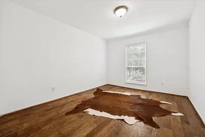 13050 Trail Hollow Drive, Houston, TX 77079 - Photo 17