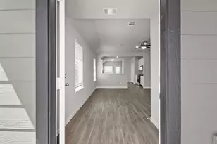 13773 Sunshine Peak Dr, Willis, TX 77318 - Photo 3