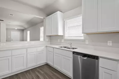 13773 Sunshine Peak Drive, Willis, TX 77318 - Photo 7