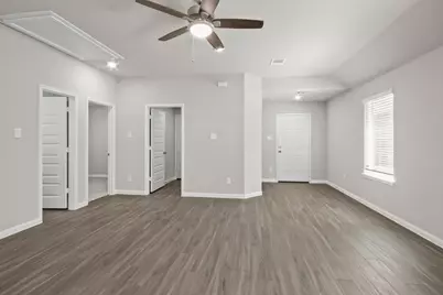 13773 Sunshine Peak Drive, Willis, TX 77318 - Photo 5