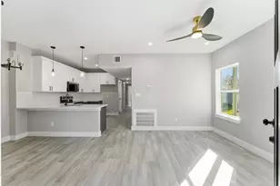 9722 Tuffly St, Houston, TX 77029 - Photo 9