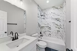 9722 Tuffly St, Houston, TX 77029 - Photo 7